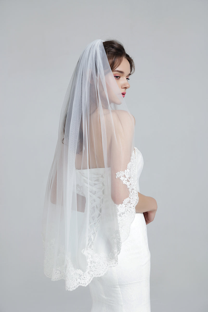 Wedding Bridal Veil with Comb 1 Tier Lace Applique Edge Ivory Fingertip Length-V68