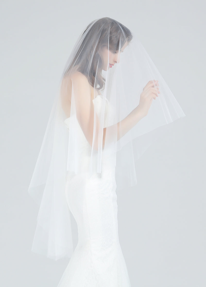 Bridal Wedding Veil 2 Tier For Women Cut Edge Knee Length With Comb Ivory White-V92